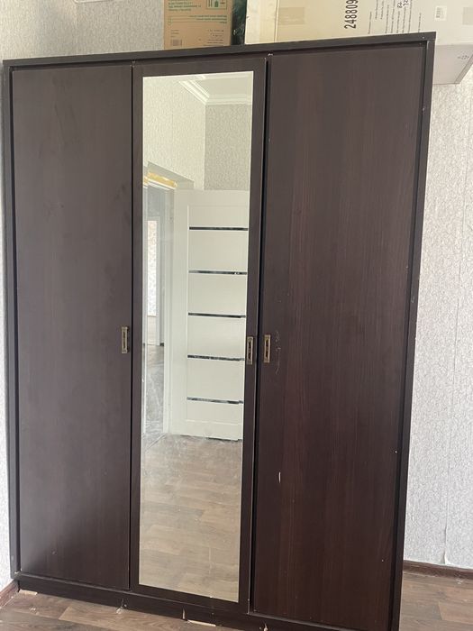 Продам шифоньер в хорошем состоянии