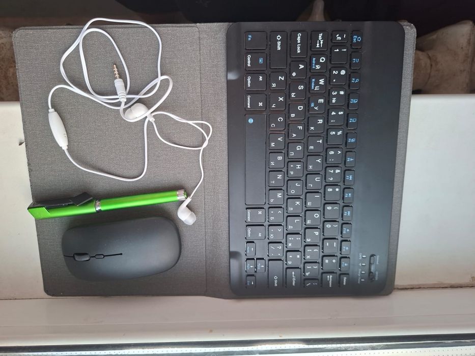 Продам планшет новый с коробкой