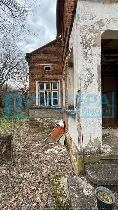 Тухлена Къща  -  с. Китино