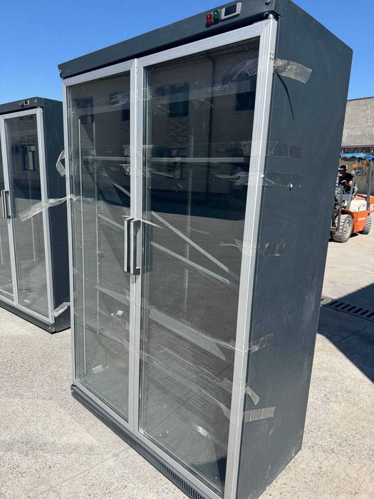 Продаются холодильники для магазина фирма АЗН ( Витринная горка)