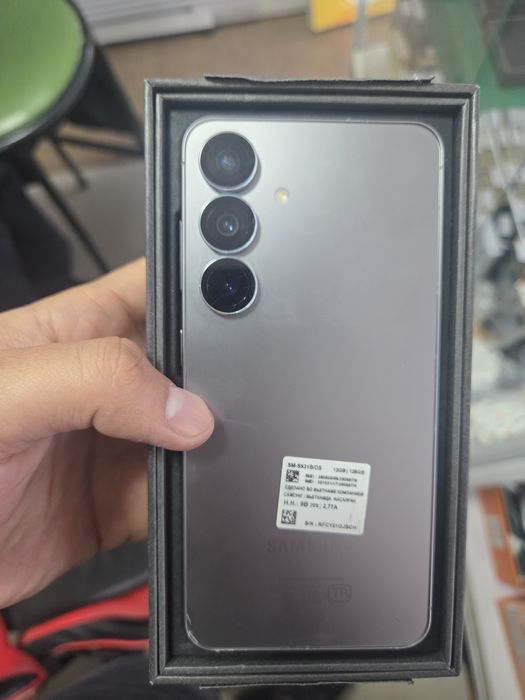 Samsung S25.Память 128гб.