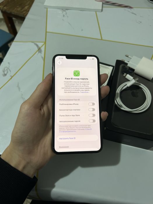 Продам Айфон 11 Pro Max 64gb