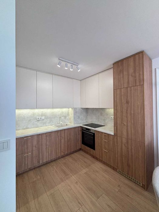 Продава се Двустаен апартамент в Пловдив, Остромила - 68 кв.м за 1058 €/кв.м - Снимка #3