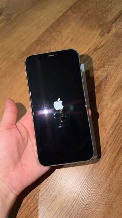 Продам IPhone 11
