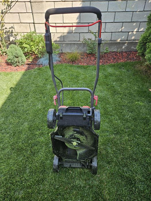 Акумулаторна косачка Skil