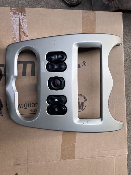 Vand rama bord+aeratoare Dacia Logan Facelift/Sandero/mcv-2010-2012