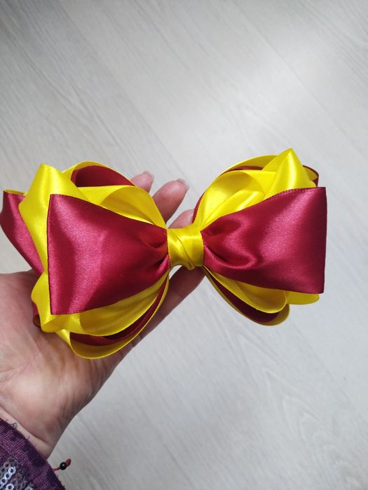 Продам банты ручной работы.