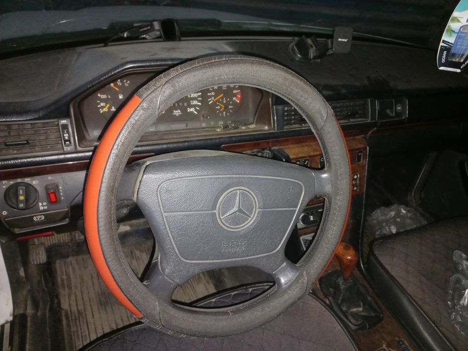 мерседес 200 дв.111