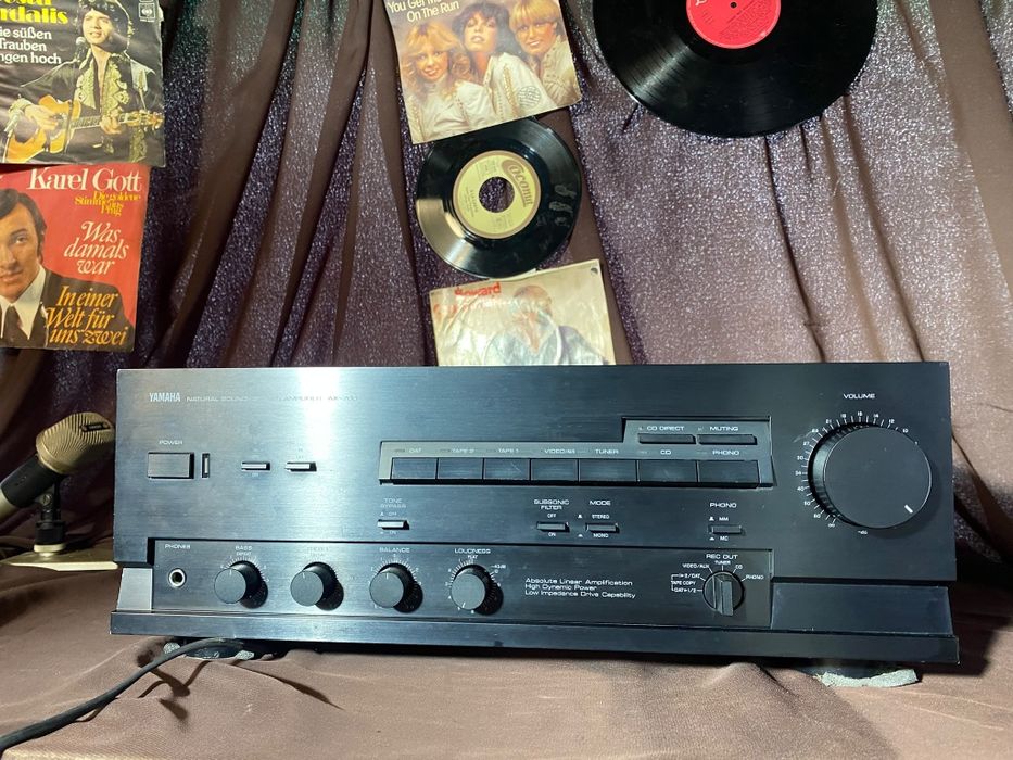Yamaha ax 700 amplificator