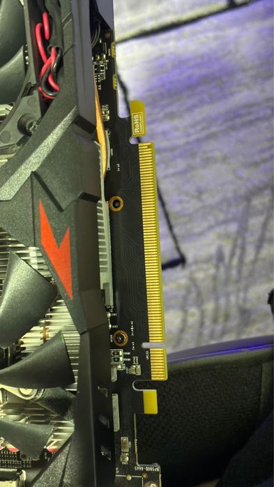 Vand rx 580 spatiu 8gb