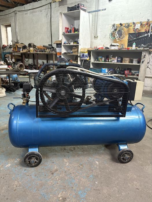 Продам компрессор