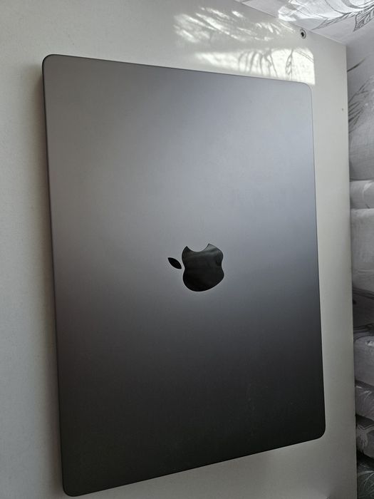 Продам Macbook pro 14 дюйм, 16 512gb 85% акб