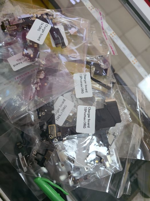 Нижный шлейф для айфон