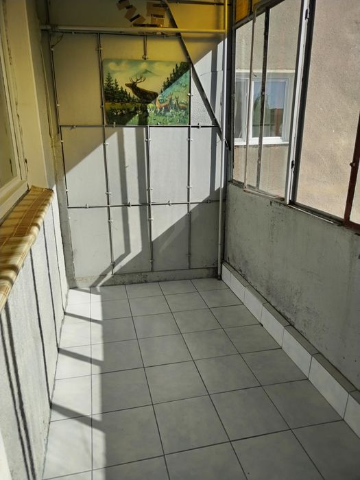 Vând sau schimb apartament 3 camere,etaj  3,zona Kogălniceanu Deva