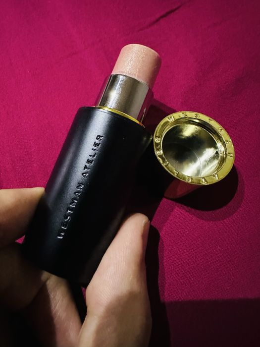 Продавам козметика, цени и състояние долу.