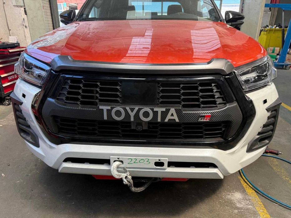 TOYOTA Hilux 2025 — imagine 2