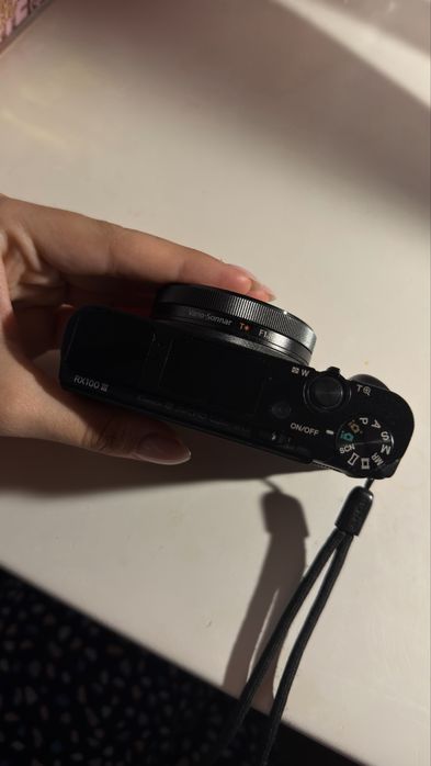 canon g7х <<<sony rx100 iii