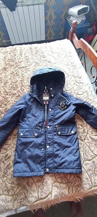 Продам куртку осень, весна