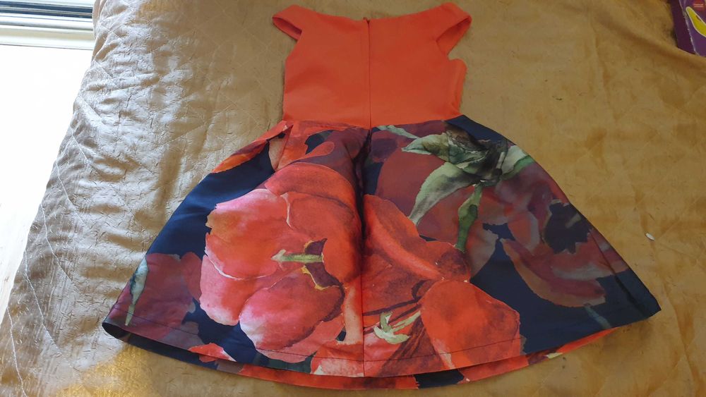 Красива Детска рокля размер 128