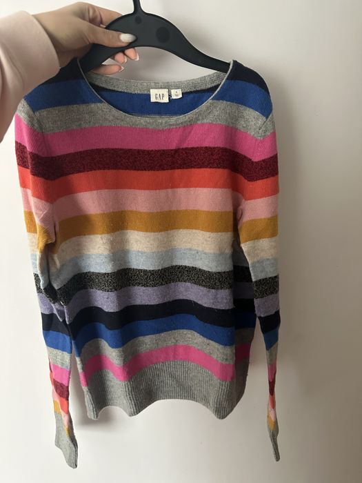 Шарен пуловер на GAP