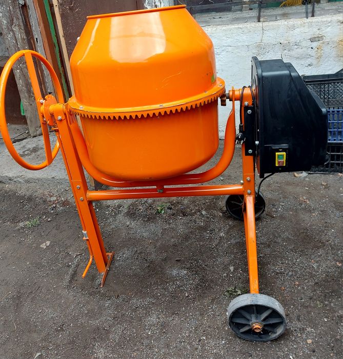Продам бетономешалку новую