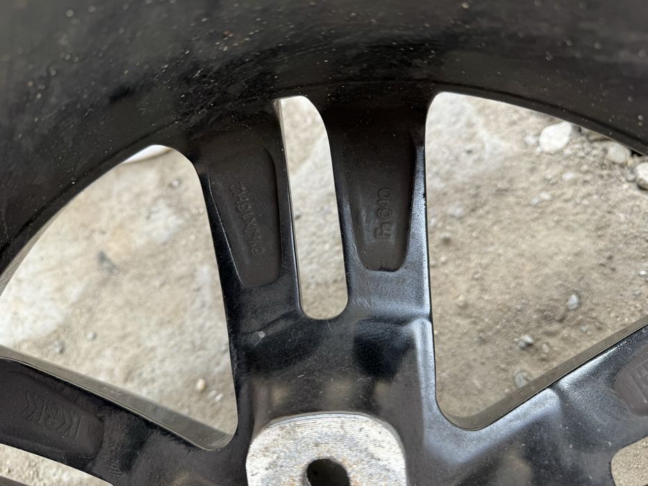 Подам диски новыеr16