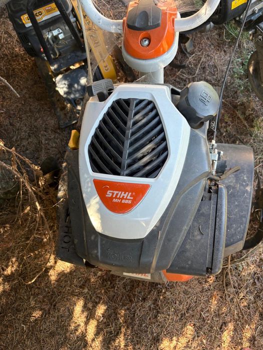 Inchiriez/vand motocultor sthil