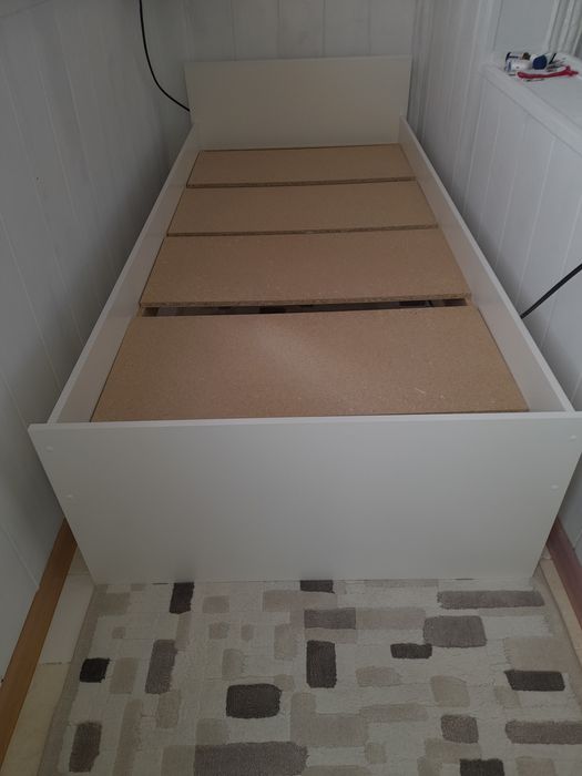 Продам кровать односпальную