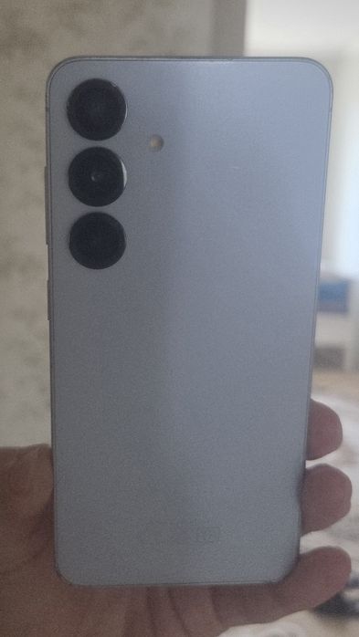 Samsung galaxy s25 с царапинами