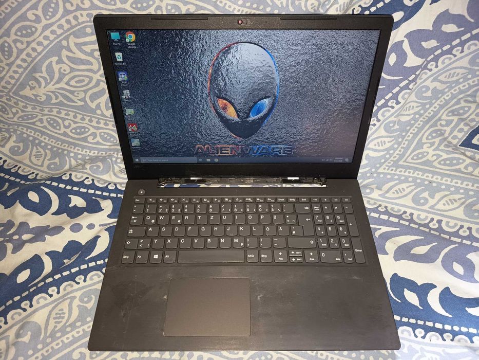 Laptop Lenovo generatia a 8 Gemini Lake, ddr4, ssd nvme 128gb, video UHD 600 1gb, duce 4k fara probleme, baterie in jur de 3 ore