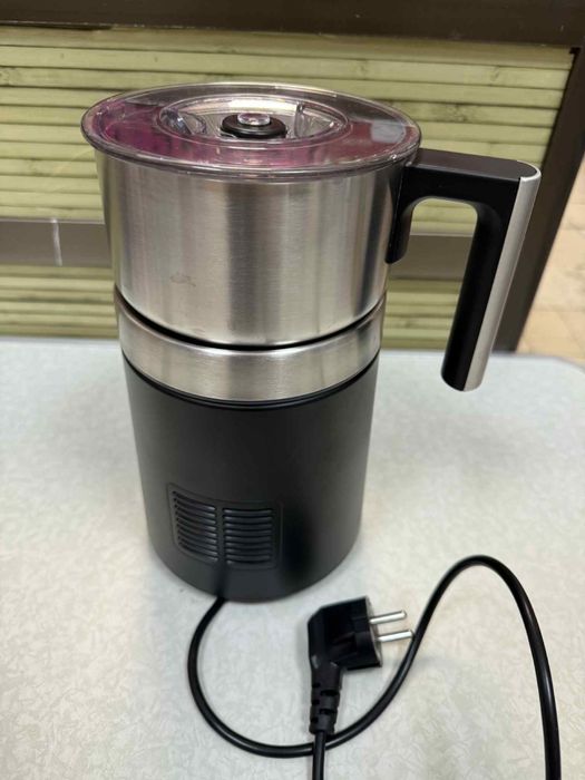 Пенообразувател за мляко Severin