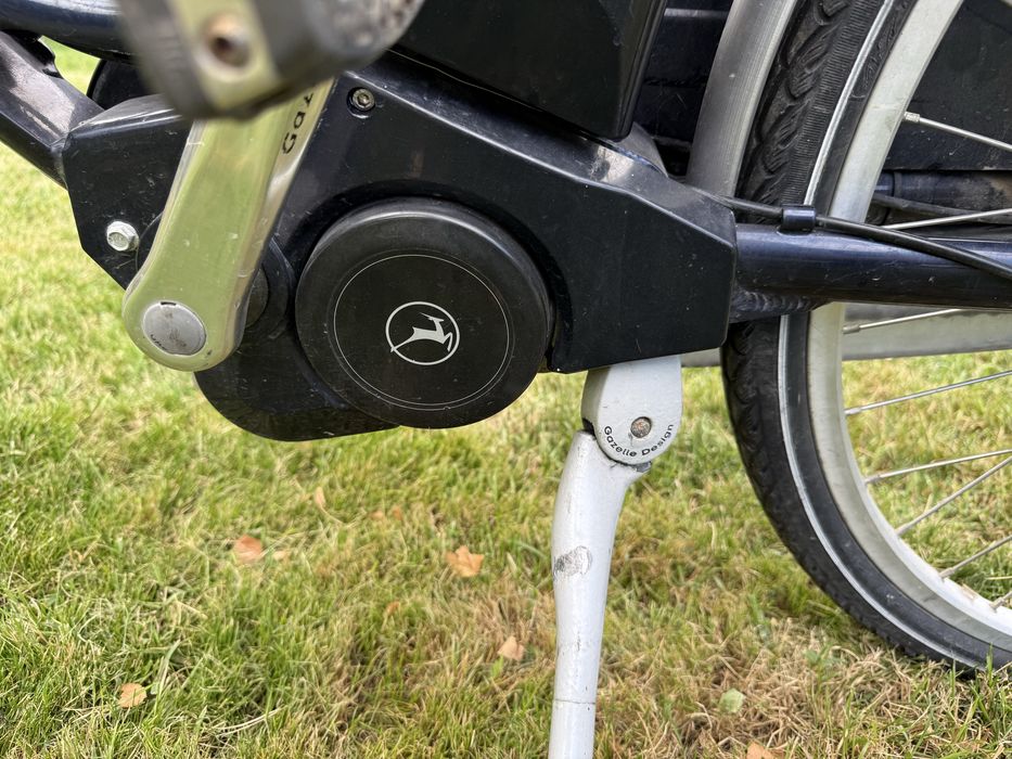 Bicicleta gazelle cu asistare electroca