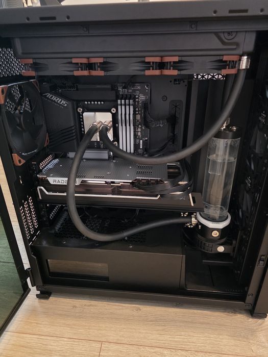 Vând PC de Gaming I9 13900k