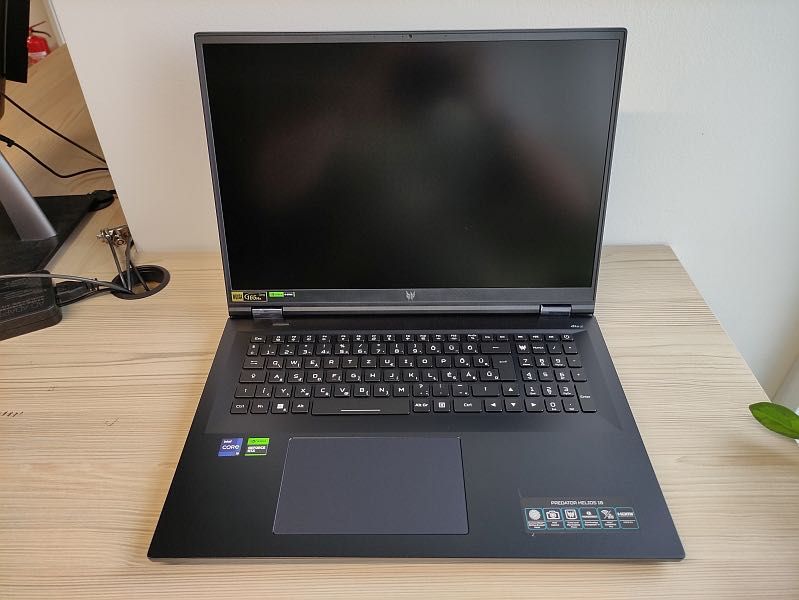 Acer Predator Helios 18 box PH18-71 18 inch i9 32 Ram 1 TB ssd RTX4070