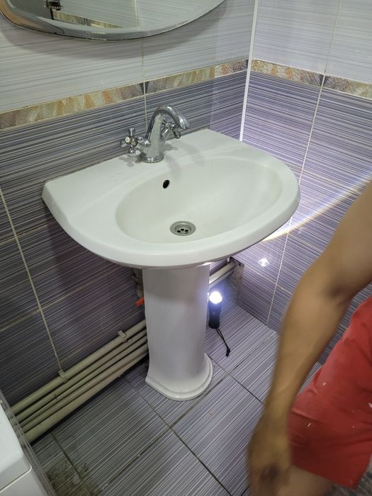 Раковина со смесителем