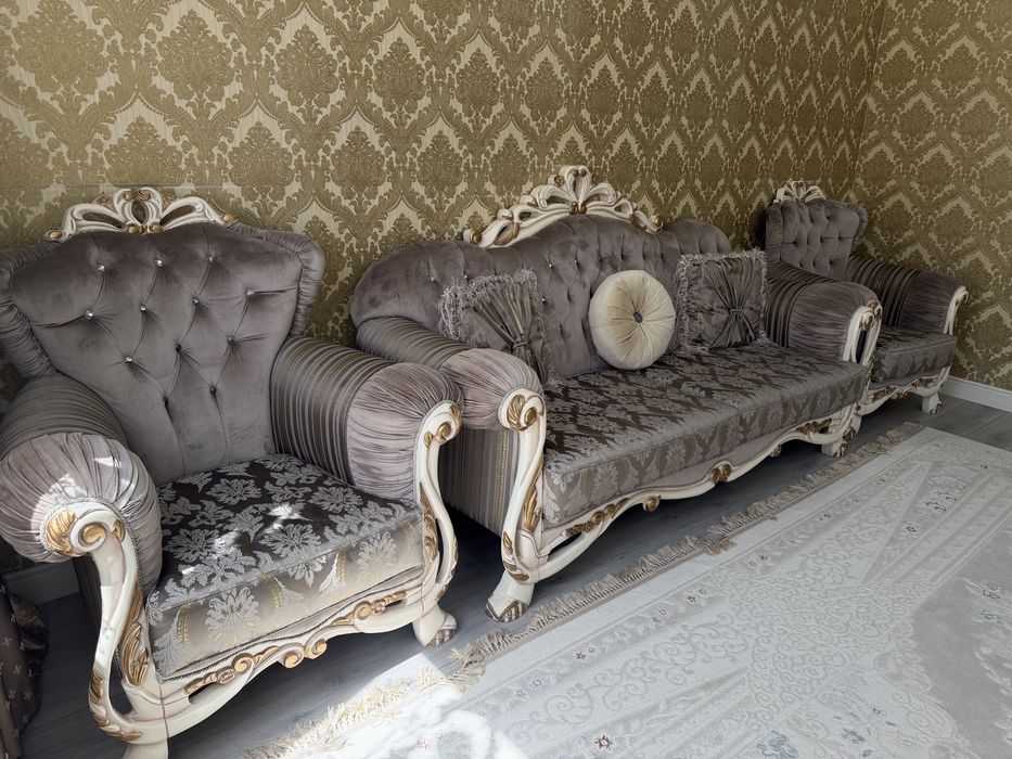 Мягкая мебель для гостиной