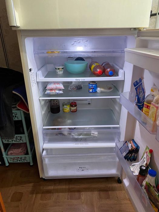 Продам холодильник