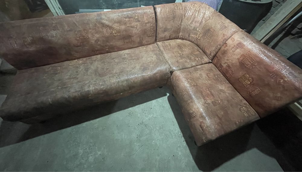 Ъглов диван