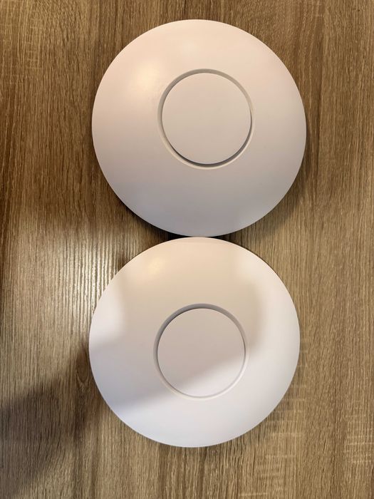 Access Point Ubiquiti UniFi UAP-AC-HD Wave 2 – Performanță Enterprise