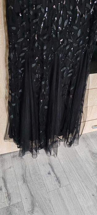 Vând rochie neagra