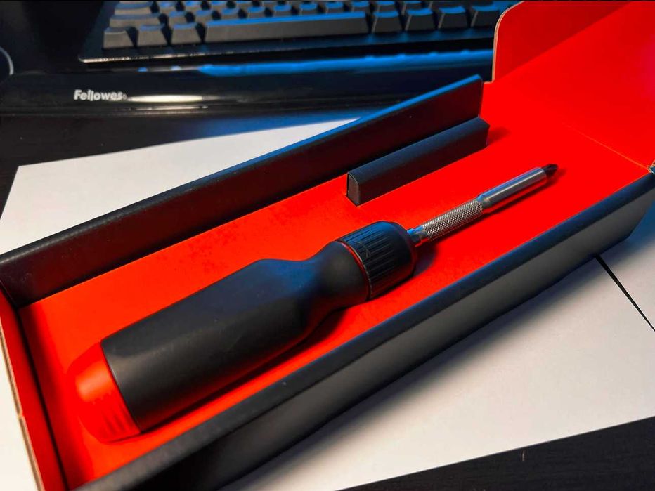 Отвертка Linus Tech Tips