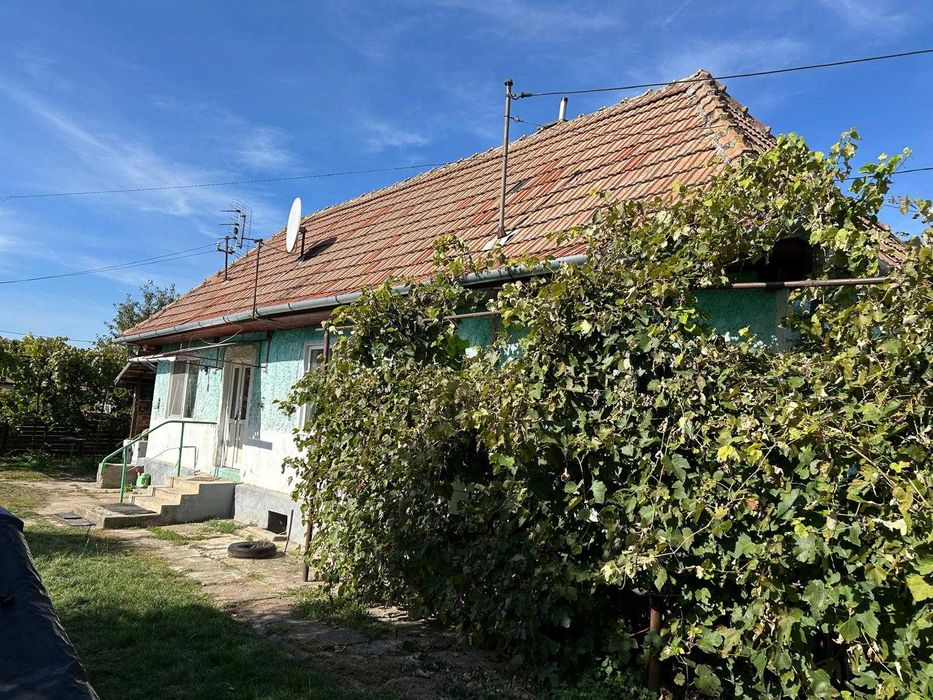 Proprietar vand casa cu teren in Chichis