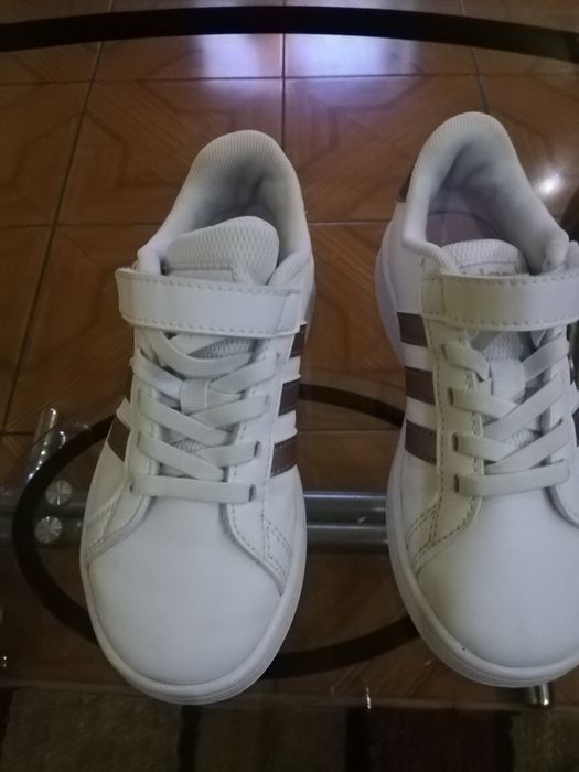 Adidasi fetite sau baieti