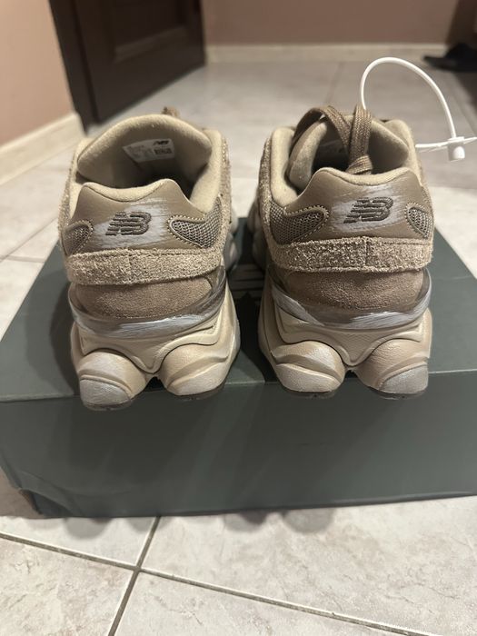 New Balance 9060 Mushroom