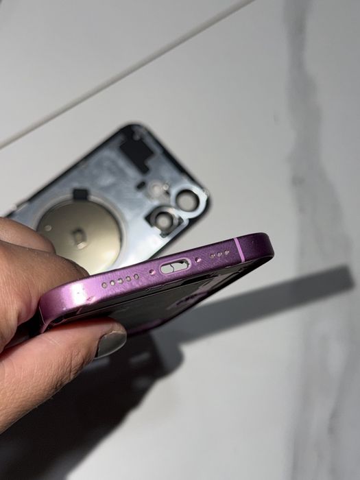 Rama si spate iphone 16