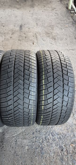 4 anvelope iarna Vredestein 275/40/22,dot 2020.Pretul este pe bucata.