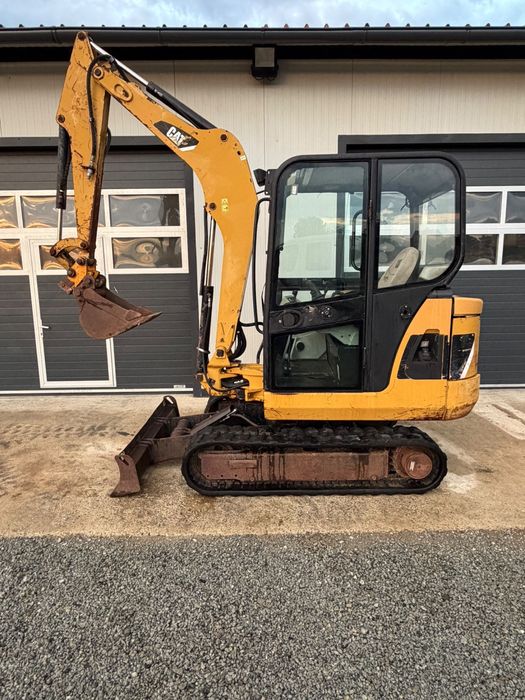 Mniescavatir cat 2,8 tone