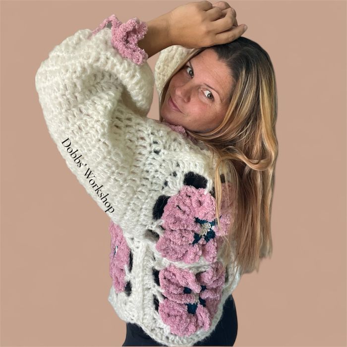 Ръчно плетена жилетка