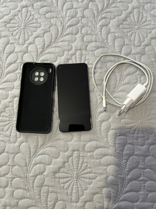 Продавам два телефона : Huawei Nova 8i и Samsung A14 5G
