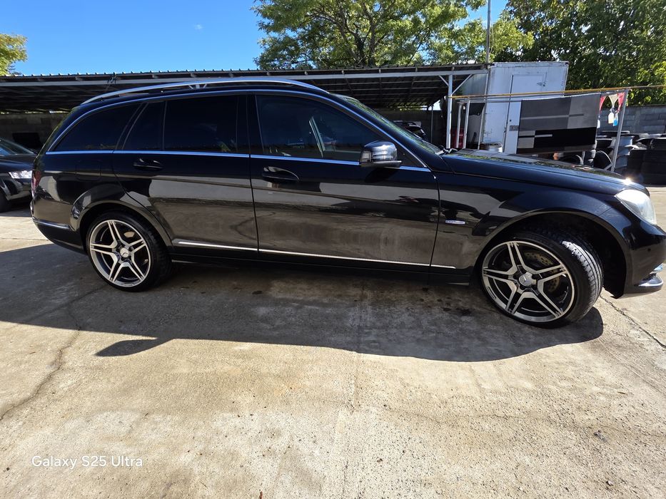 Продава се Mercedes C180